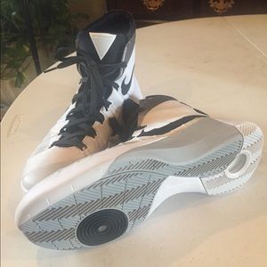 Men’s Nike Basketball Shoes